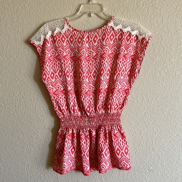 Women’s Coral and White Summer/Spring Shirt Size S - Picture 3 of 3